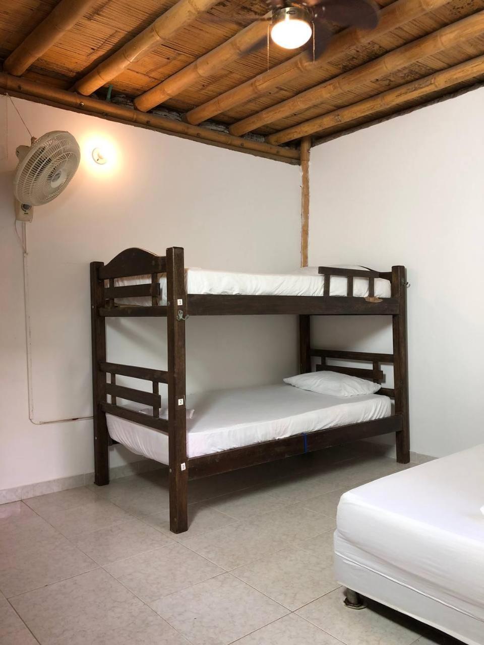 La Tortuga Hostel Taganga Bagian luar foto