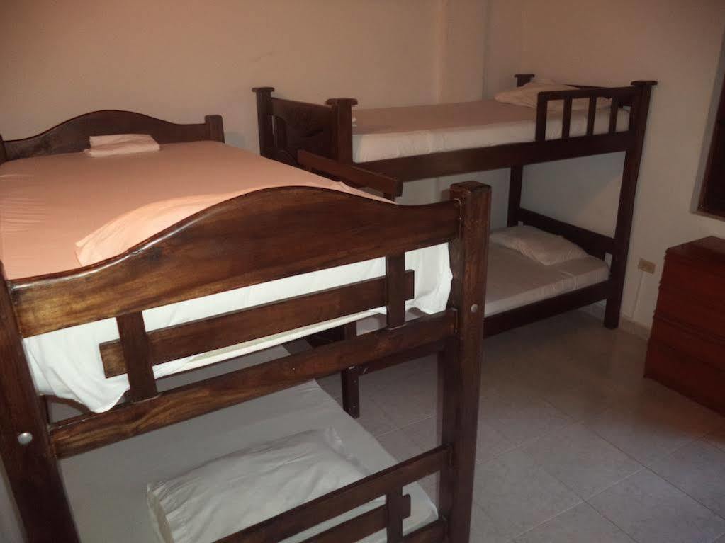 La Tortuga Hostel Taganga Bagian luar foto